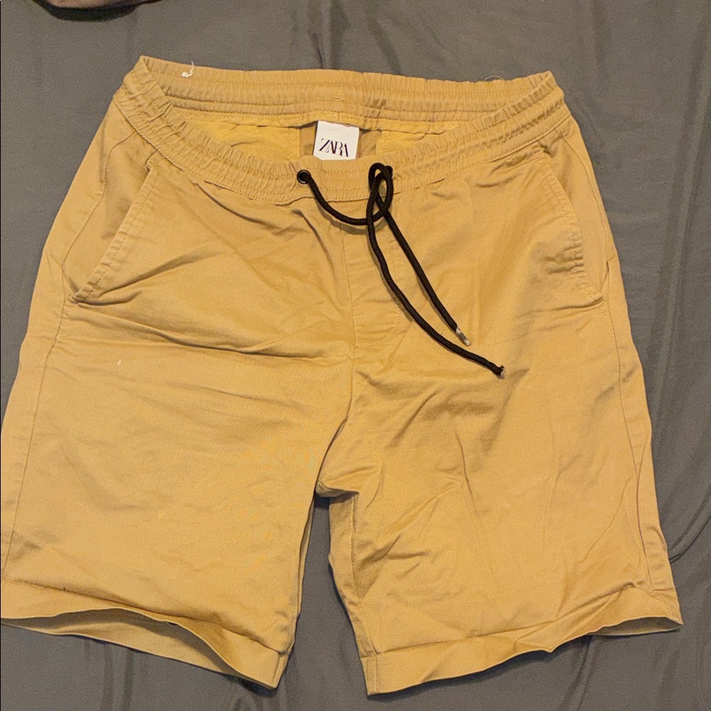 ZARA Men's Yellow Drawstring Athletic Shorts
